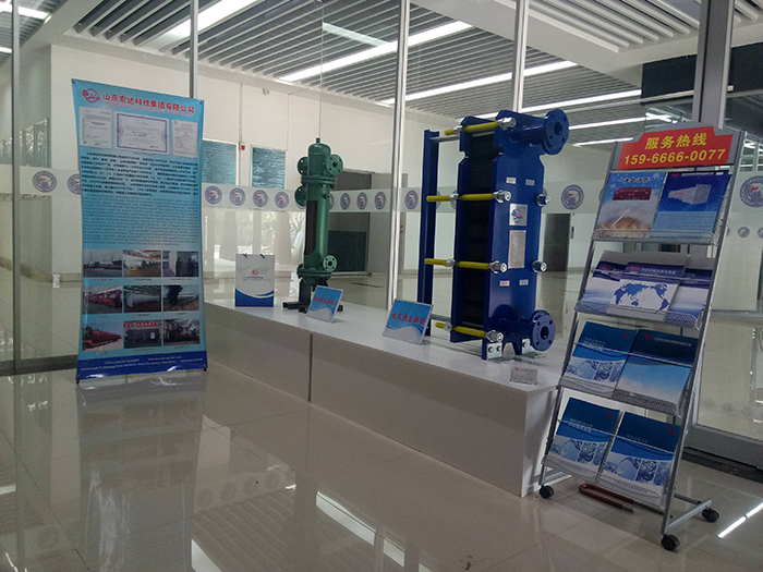 王忠林书记到星空体育最新官网（China）官方网站
集团展位观展