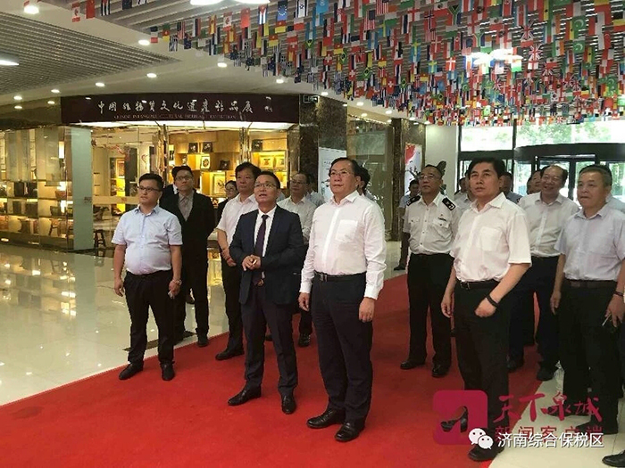 王忠林书记到星空体育最新官网（China）官方网站
集团展位观展