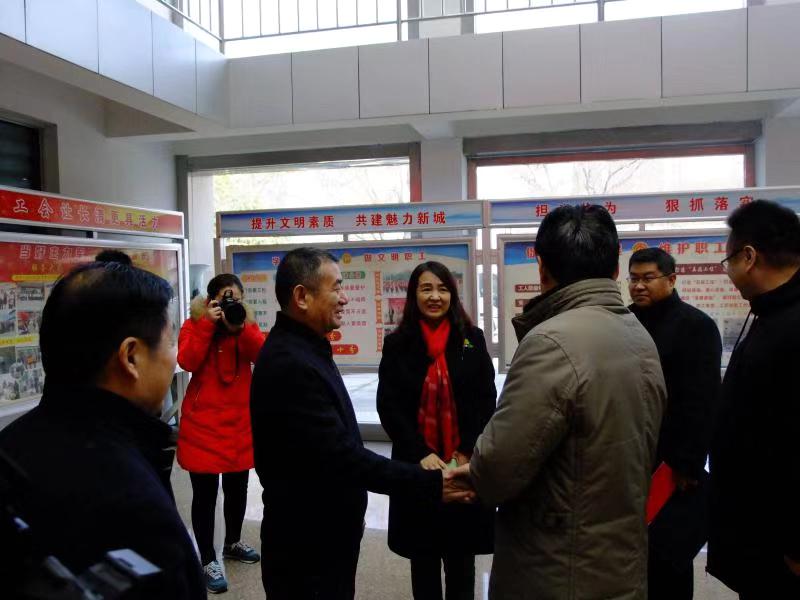 济南市总工会常务副主席傅金峰到星空体育最新官网（China）官方网站
集团走访慰问